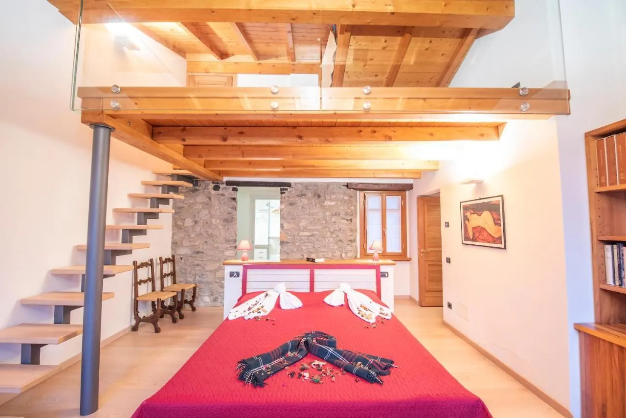 Villa Claudia Tuscany Style Lezzeno Apartment