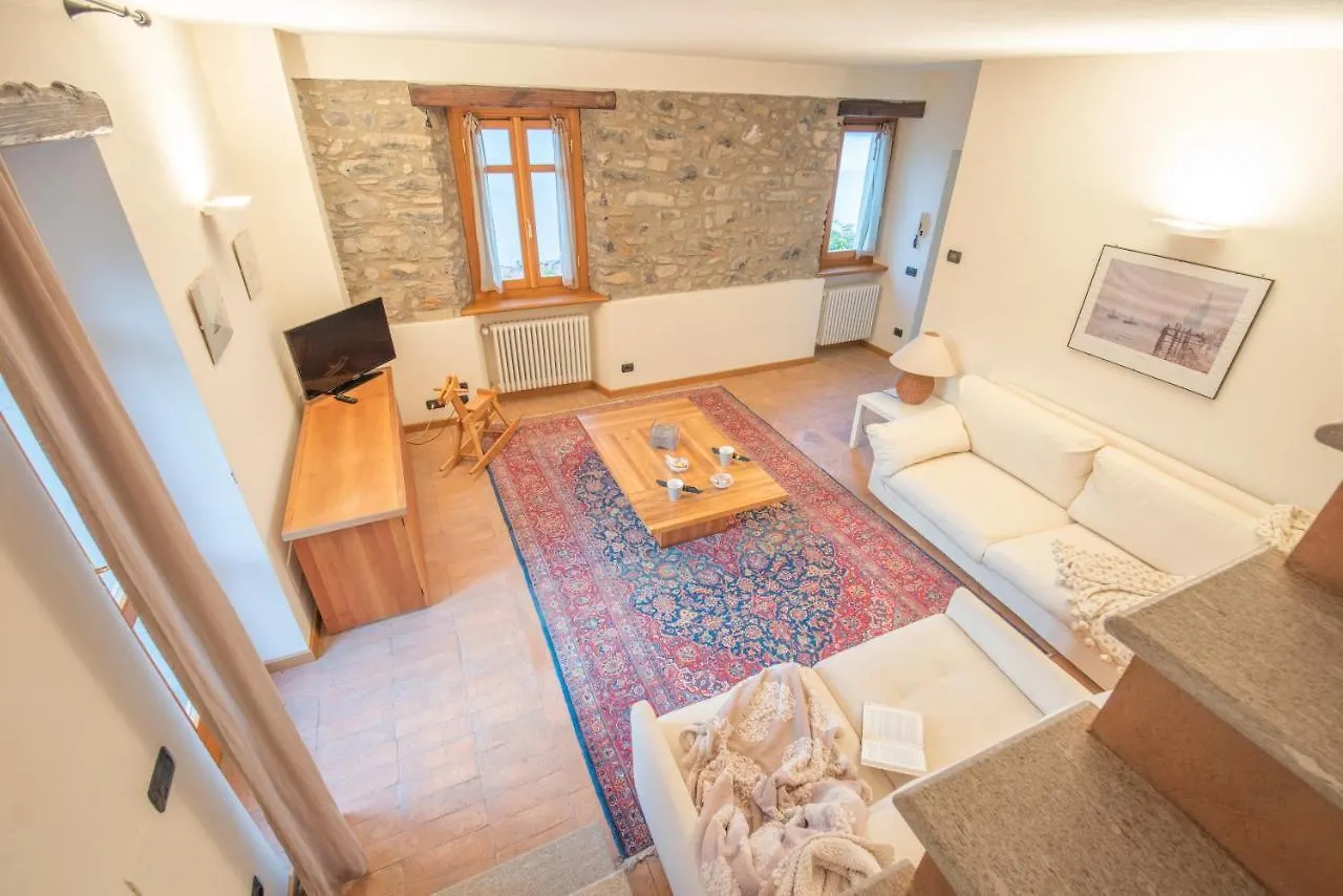 Villa Claudia Tuscany Style Lezzeno 0*,  Italy